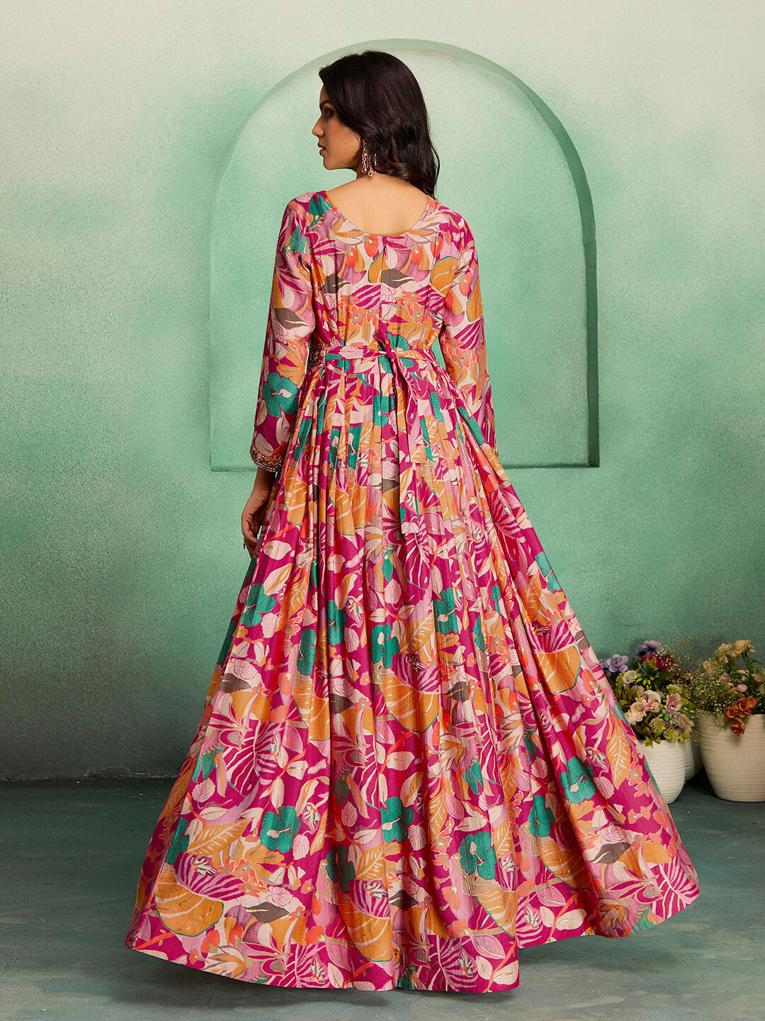 Women’s Stylish Wedding Gown  – Comfortable & Travel-Friendly