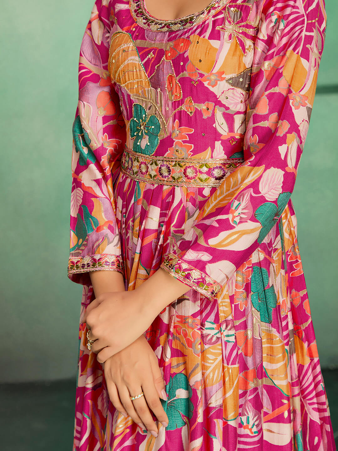 Women’s Stylish Wedding Gown  – Comfortable & Travel-Friendly